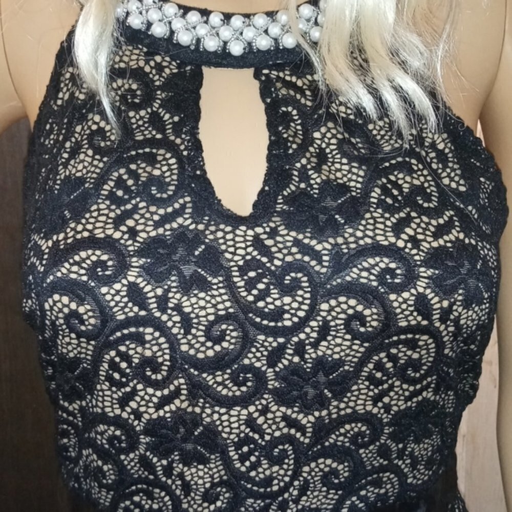 AVAILABLE BY ANGELA FASHION PEARLS & LACE Dress L - Picture 4 of 9